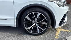 2021 (21) VOLKSWAGEN TIGUAN 2.0 TDI R-Line 5dr DSG 5953231