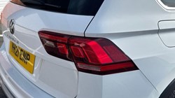 2021 (21) VOLKSWAGEN TIGUAN 2.0 TDI R-Line 5dr DSG 5953271