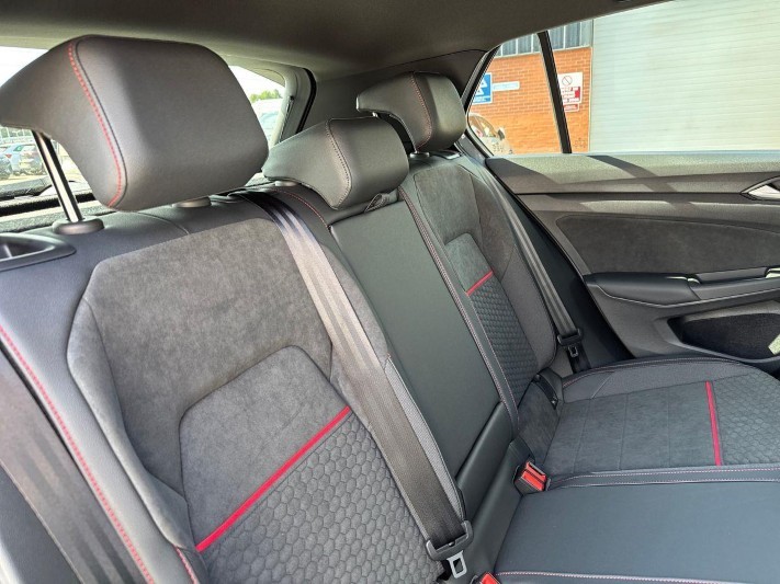 2026 (76) VOLKSWAGEN GOLF 2.0 TSI 300 GTI Clubsport 5dr DSG 5946697