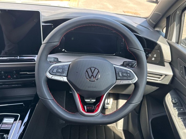 2026 (76) VOLKSWAGEN GOLF 2.0 TSI 300 GTI Clubsport 5dr DSG 5946682