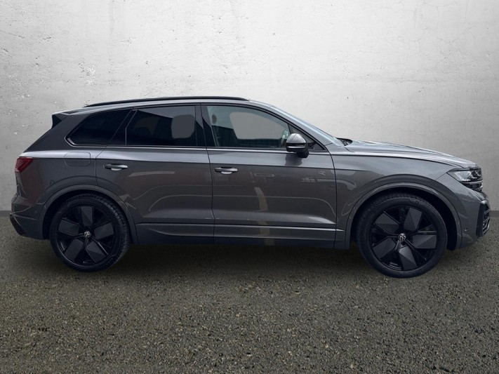 2024 (73) VOLKSWAGEN TOUAREG 3.0 V6 TDI 4Motion 286 Black Edition 5dr Tip Auto 5954288
