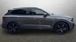 2024 (73) VOLKSWAGEN TOUAREG 3.0 V6 TDI 4Motion 286 Black Edition 5dr Tip Auto 5954288