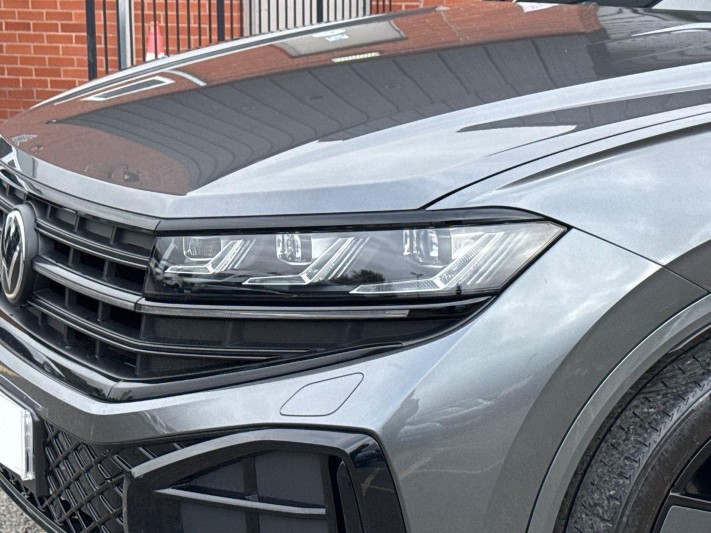 2024 (73) VOLKSWAGEN TOUAREG 3.0 V6 TDI 4Motion 286 Black Edition 5dr Tip Auto 5954326