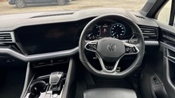 2024 (73) VOLKSWAGEN TOUAREG 3.0 V6 TDI 4Motion 286 Black Edition 5dr Tip Auto 5954308