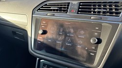 2024 (73) VOLKSWAGEN TIGUAN 2.0 TDI R-Line Edition 5dr DSG 5994462
