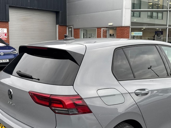 2022 (71) VOLKSWAGEN GOLF 1.5 TSI R-Line 5dr 5989806