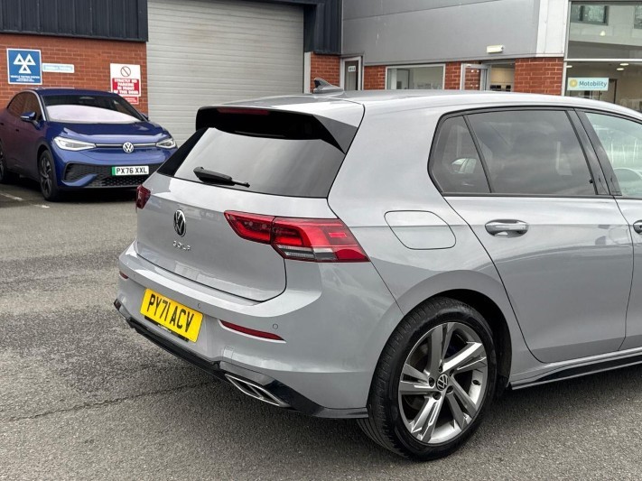 2022 (71) VOLKSWAGEN GOLF 1.5 TSI R-Line 5dr 5989812