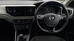 2018 (18) VOLKSWAGEN POLO 1.0 TSI 95 SE 5dr 5990060