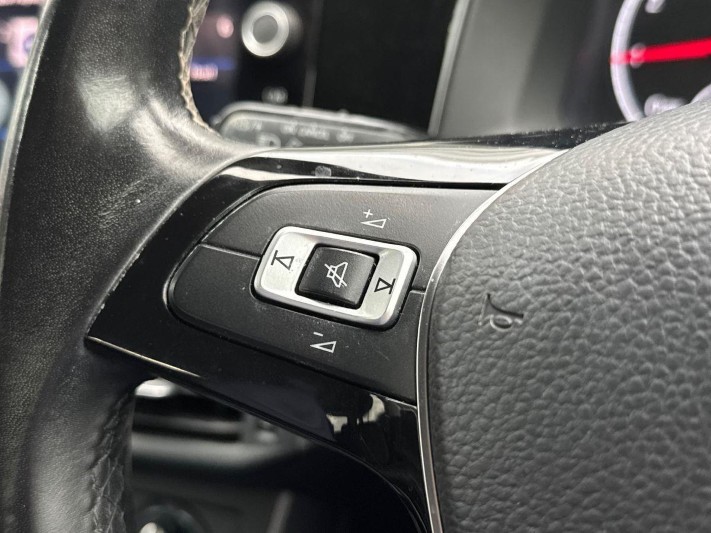 2018 (18) VOLKSWAGEN POLO 1.0 TSI 95 SE 5dr 5990057