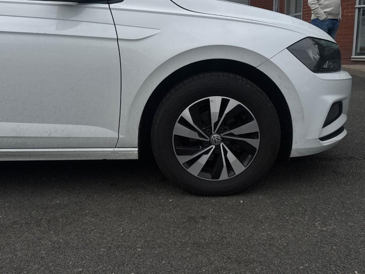 2018 (18) VOLKSWAGEN POLO 1.0 TSI 95 SE 5dr 5990041