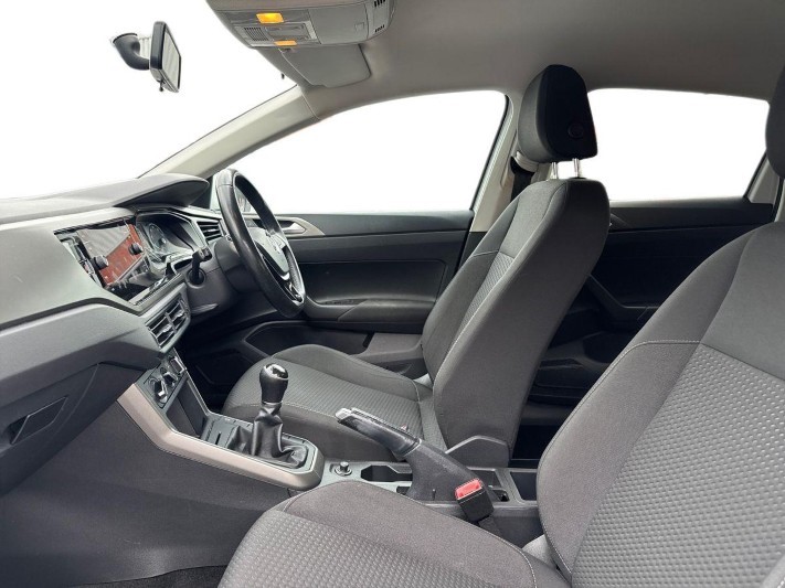 2018 (18) VOLKSWAGEN POLO 1.0 TSI 95 SE 5dr 5990043