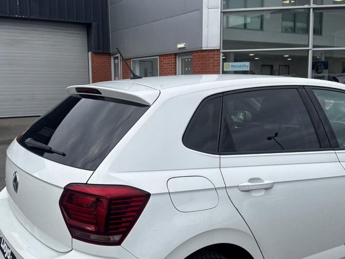2018 (18) VOLKSWAGEN POLO 1.0 TSI 95 SE 5dr 5990076