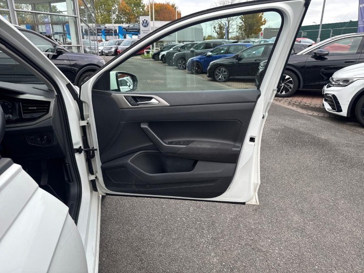 2018 (18) VOLKSWAGEN POLO 1.0 TSI 95 SE 5dr 5990050