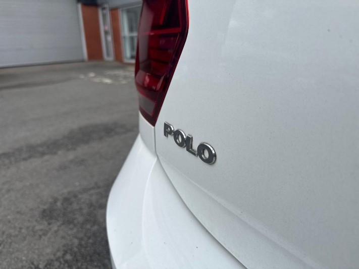 2018 (18) VOLKSWAGEN POLO 1.0 TSI 95 SE 5dr 5990049
