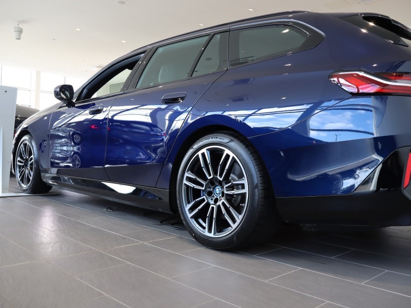  BMW I5 250kW eDr40 M Sport 84kWh 5dr Auto Tech PLUS/Cmf PLUS/22kW 5238712