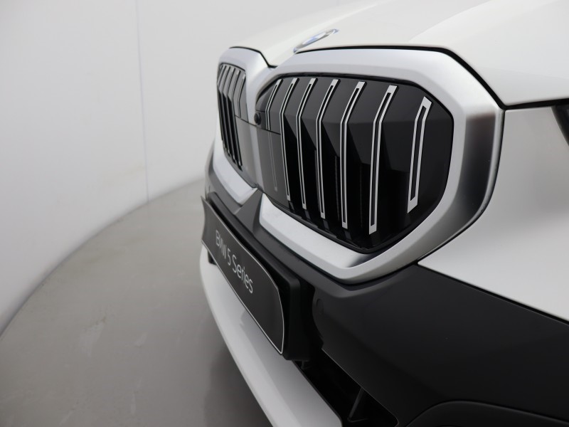  BMW 5 SERIES 530e M Sport 4dr Auto 5400363