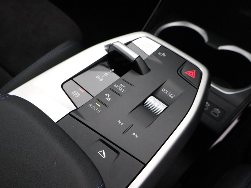  BMW iX1 150kW eDrive20 Shadow Ed 65kWh 5dr Auto [22kWCh] 5927186