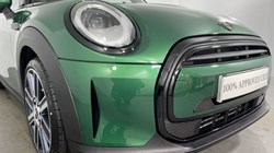 2024 (73) MINI HATCHBACK 1.5 Cooper Exclusive Premium 3dr Auto 2863671