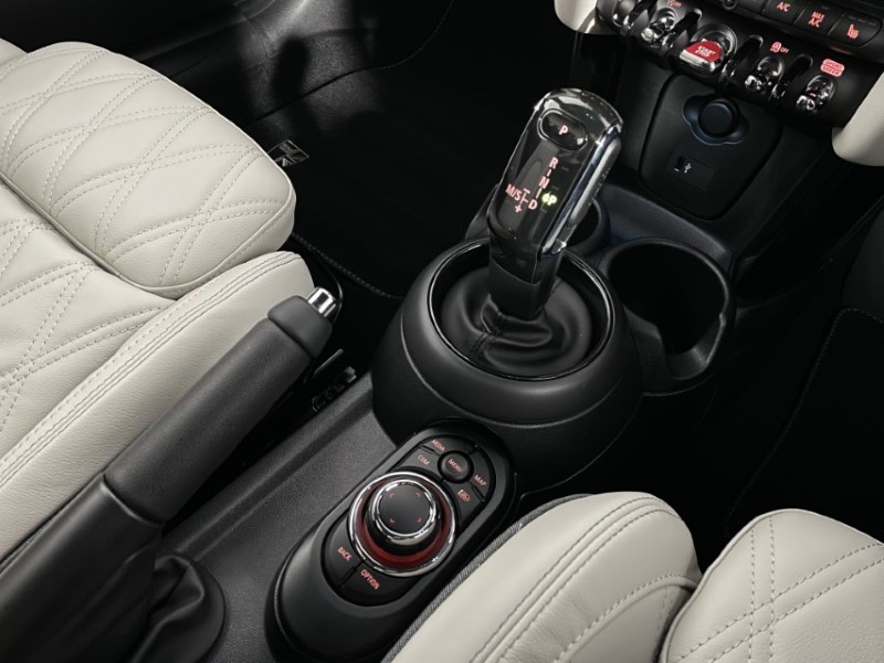 2024 (73) MINI HATCHBACK 1.5 Cooper Exclusive Premium 3dr Auto 2863604