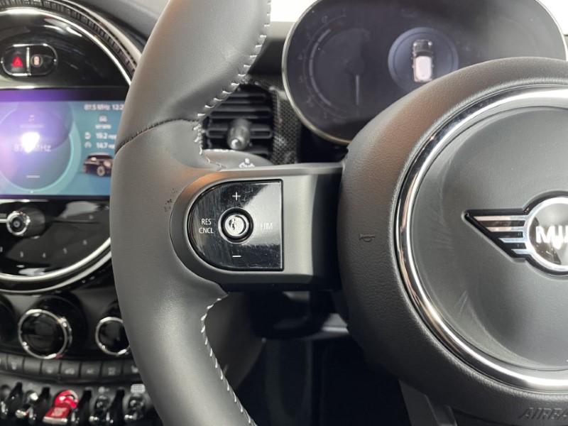 2024 (73) MINI HATCHBACK 1.5 Cooper Exclusive Premium 3dr Auto 2863633