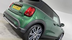 2024 (73) MINI HATCHBACK 1.5 Cooper Exclusive Premium 3dr Auto 2863656