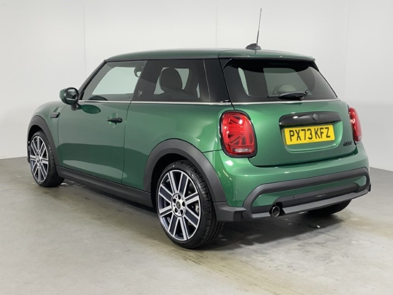 2024 (73) MINI HATCHBACK 1.5 Cooper Exclusive Premium 3dr Auto 2863664