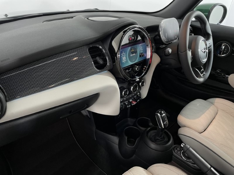 2024 (73) MINI HATCHBACK 1.5 Cooper Exclusive Premium 3dr Auto 2863615