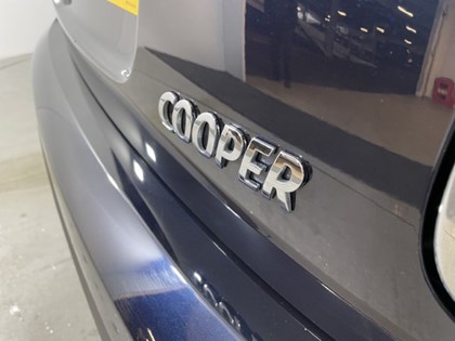 2021 (71) MINI HATCHBACK 1.5 Cooper Exclusive 3dr Auto