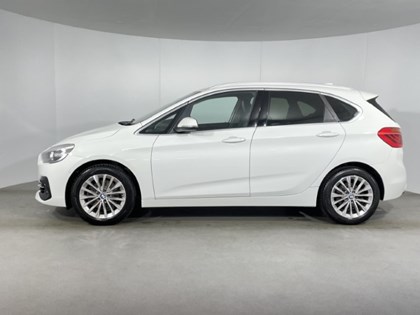 2018 (68) BMW 2 SERIES 220i Luxury 5dr DCT