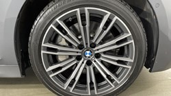 2021 (21) BMW 3 SERIES 330e M Sport 5dr Step Auto 3080359