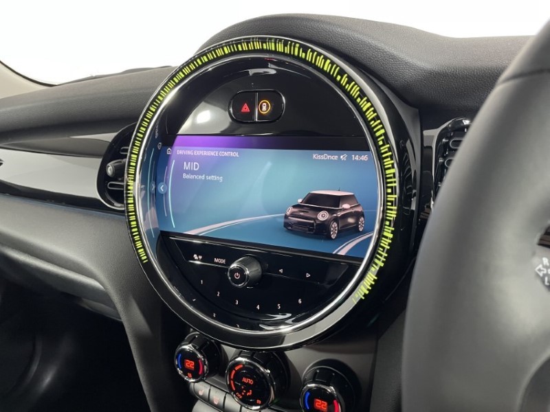 2024 (24) MINI HATCHBACK 1.5 Cooper Classic Premium 3dr Auto 3112680