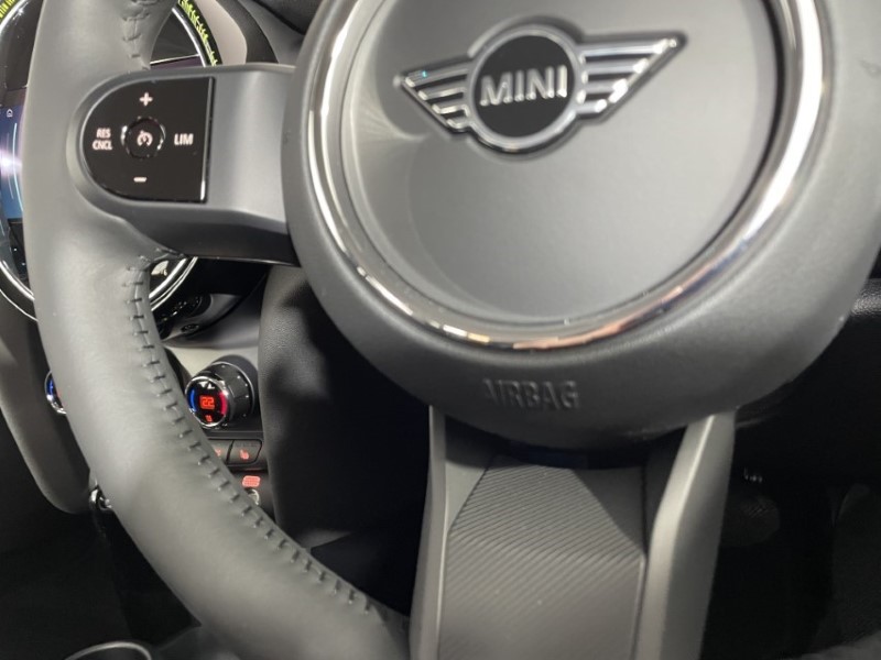 2024 (24) MINI HATCHBACK 1.5 Cooper Classic Premium 3dr Auto 3112667