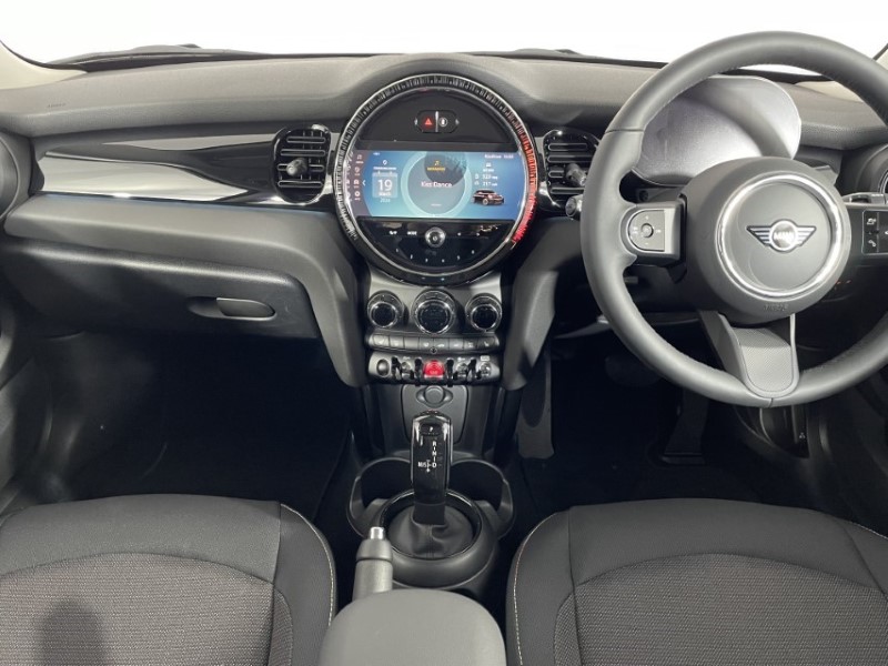 2024 (24) MINI HATCHBACK 1.5 Cooper Classic Premium 3dr Auto 3112705
