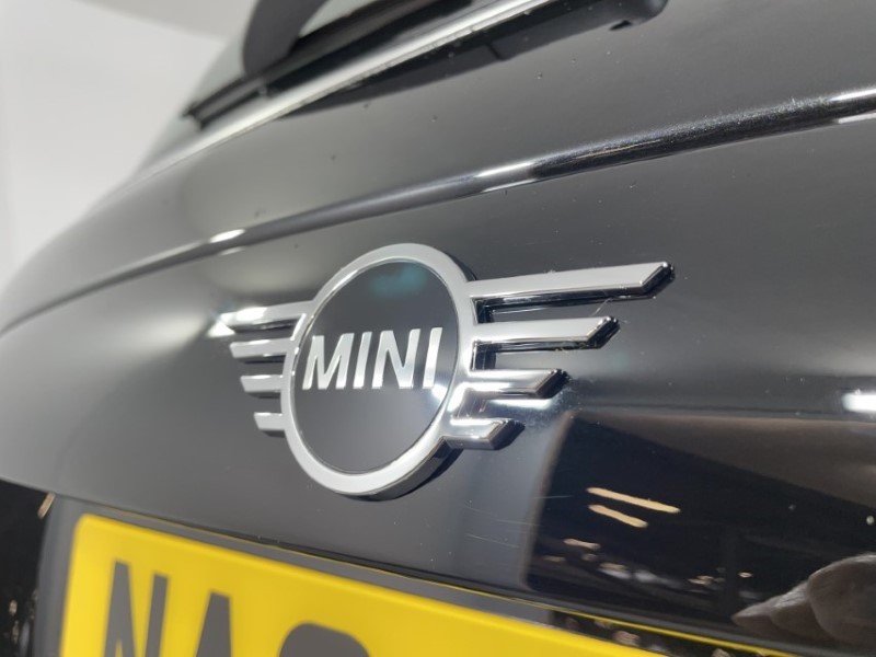 2024 (24) MINI HATCHBACK 1.5 Cooper Classic Premium 3dr Auto 3112703