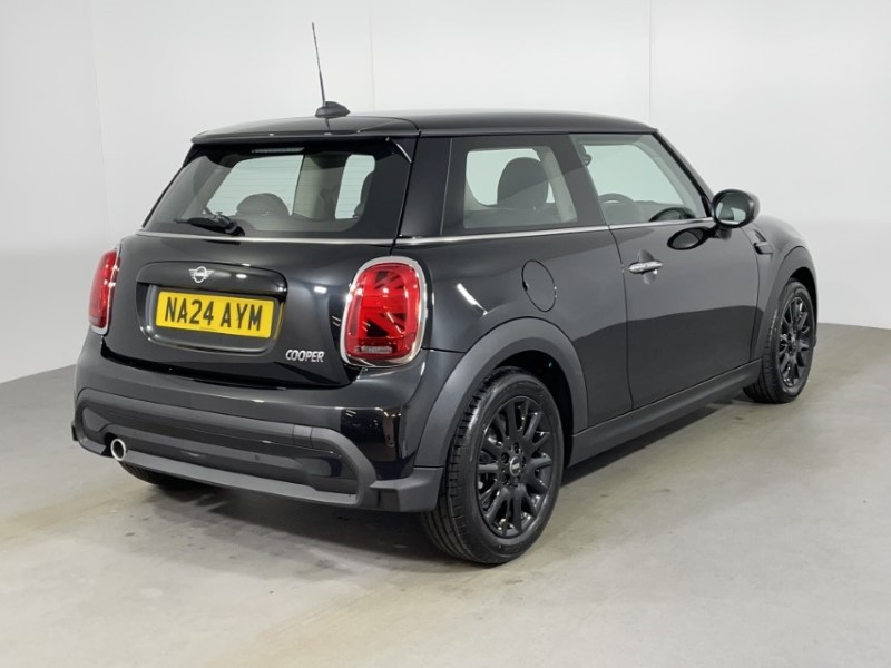 2024 (24) MINI HATCHBACK 1.5 Cooper Classic Premium 3dr Auto 3112711