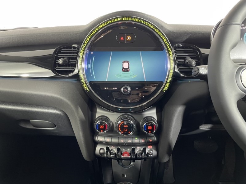 2024 (24) MINI HATCHBACK 1.5 Cooper Classic Premium 3dr Auto 3112668