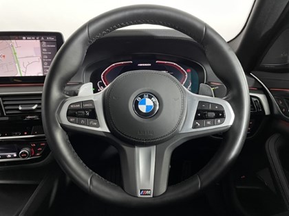 2021 (21) BMW 5 SERIES M550i xDrive 4dr Auto
