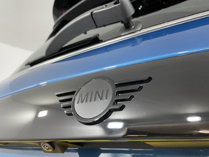 2024 (24) MINI HATCHBACK 1.5 Cooper Sport Premium Plus 3dr Auto 3076807