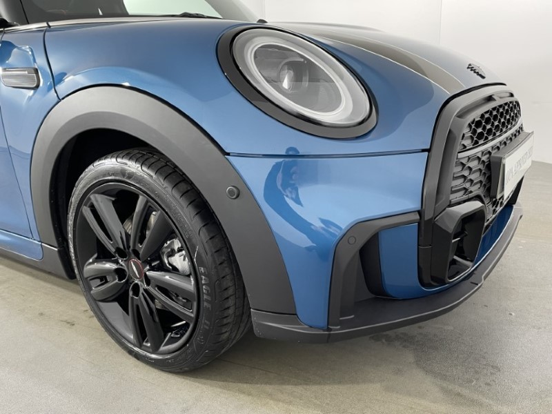 2024 (24) MINI HATCHBACK 1.5 Cooper Sport Premium Plus 3dr Auto 3076800