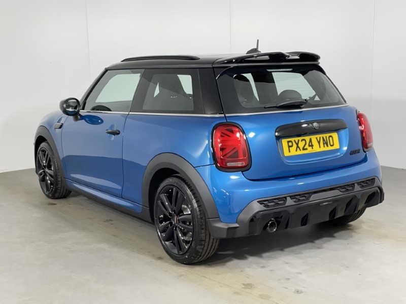 2024 (24) MINI HATCHBACK 1.5 Cooper Sport Premium Plus 3dr Auto 3076830