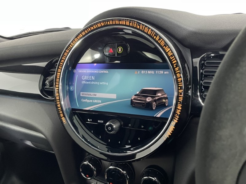 2024 (24) MINI HATCHBACK 1.5 Cooper Sport Premium Plus 3dr Auto 3076784