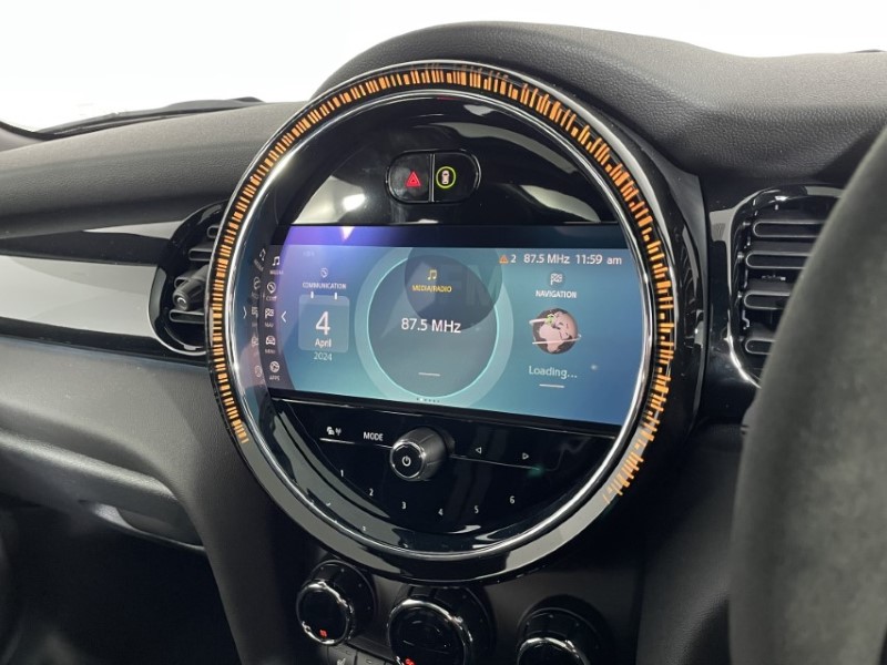 2024 (24) MINI HATCHBACK 1.5 Cooper Sport Premium Plus 3dr Auto 3076777