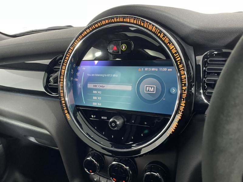 2024 (24) MINI HATCHBACK 1.5 Cooper Sport Premium Plus 3dr Auto 3076778