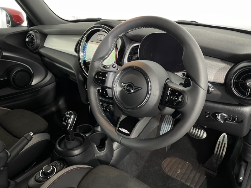 2024 (24) MINI HATCHBACK 2.0 John Cooper Works Premium 3dr 3073402