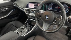 2020 (70) BMW 3 SERIES 330e xDrive M Sport 4dr Step Auto 3121878