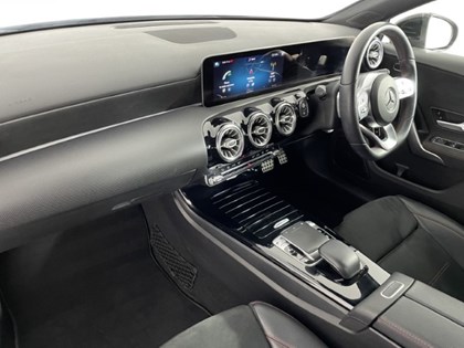 2019 (69) MERCEDES-BENZ A CLASS A180d AMG Line Premium 4dr Auto