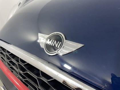 2017 (67) MINI HATCHBACK 1.5 Cooper 5dr Auto