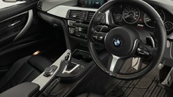 2017 (17) BMW 3 SERIES 330d xDrive M Sport 4dr Step Auto 3129954