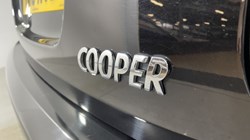2019 (19) MINI HATCHBACK 1.5 Cooper Exclusive II 5dr Auto 3165537