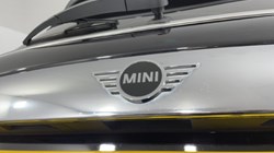 2019 (19) MINI HATCHBACK 1.5 Cooper Exclusive II 5dr Auto 3165538